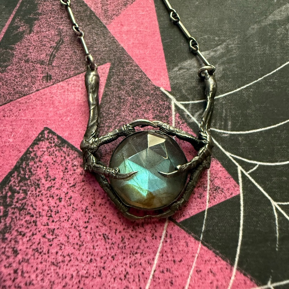 bloodmilk lab claw necklace